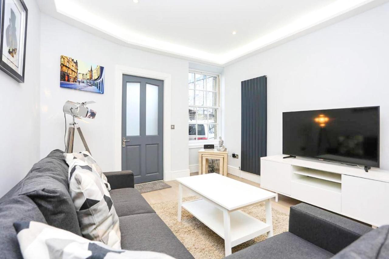 Ultra Modern, Stylish Apartment Next To Princes St Édimbourg Extérieur photo